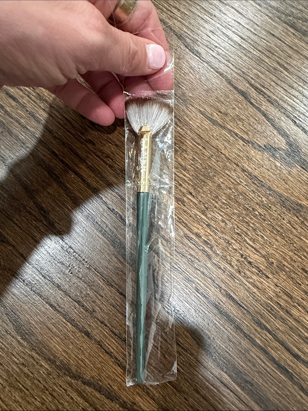 La Mer highligher brush
